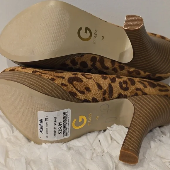 G by Guess Women's Size 7 Tan Leopard Print Platform Heels - Picture 6 of 8